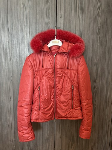 Yes london red - yes, puffer