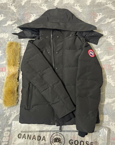Canada goose black down hooded - down,