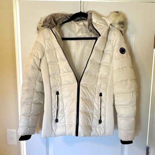 Women white solid puffer - white,